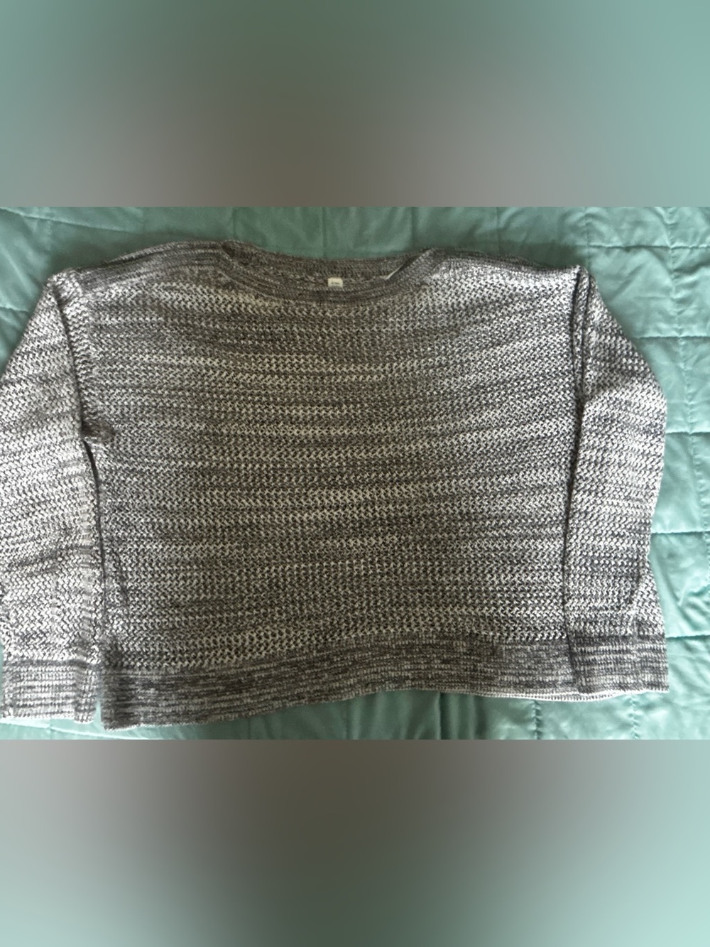 Old Navy Women's blue and white marled Sweater